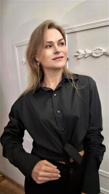 La Diva Mia KOSZULA MC DRAPOWANY RĘKAW ROZM 2 CZARNA La Diva Mia KOSZULA MC DRAPOWANY RĘKAW ROZM 2 CZARNA